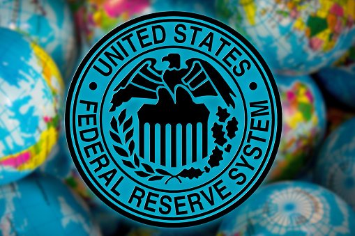 Federal Reserve-ordförande Powell är optimistisk om USA:s ekonomi men varnar för desinflationsrisker